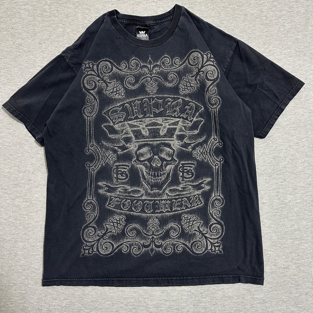Y2K Supra Footwear Skull Crown Filigree‎ Graphic T-Shirt Faded Black Large Skate